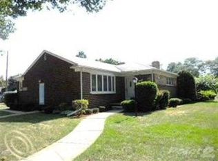 17231 Pinecrest Dr, Allen Park, MI