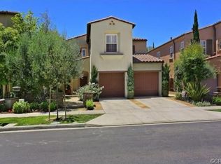 28 Secret Gdn, Irvine, CA 92620