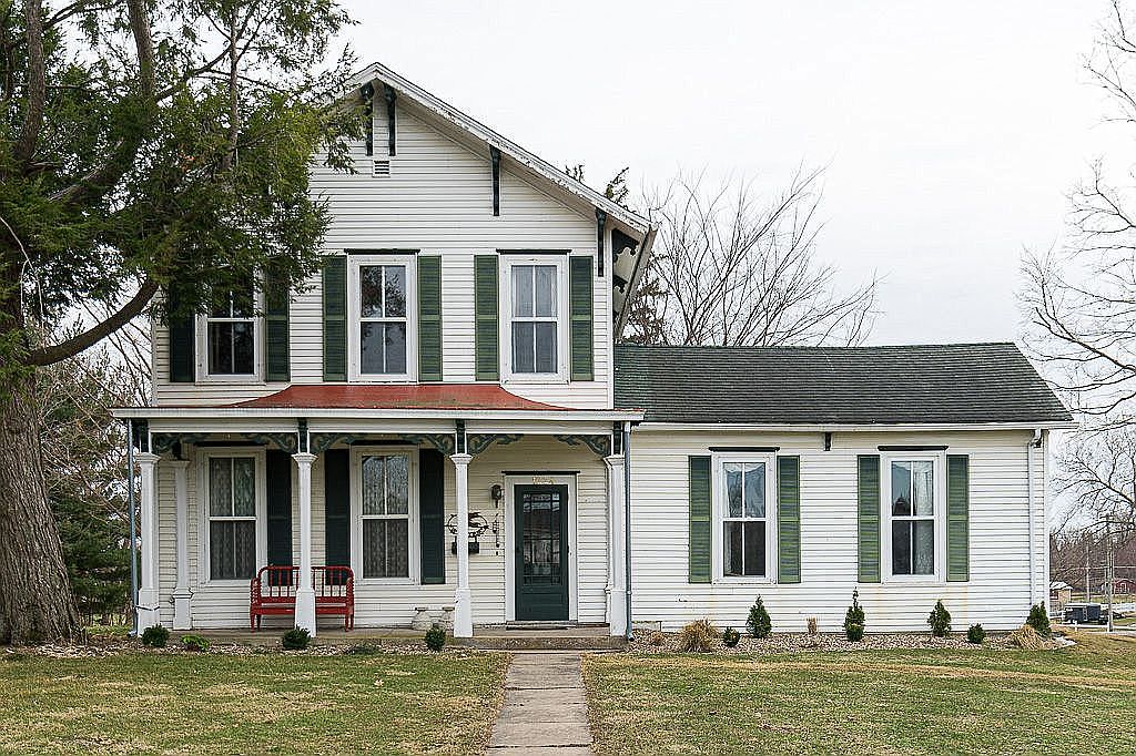 1224 E 4th St, Vinton, IA 52349 Zillow