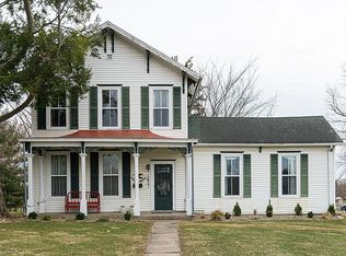 1224 E 4th St, Vinton, IA 52349