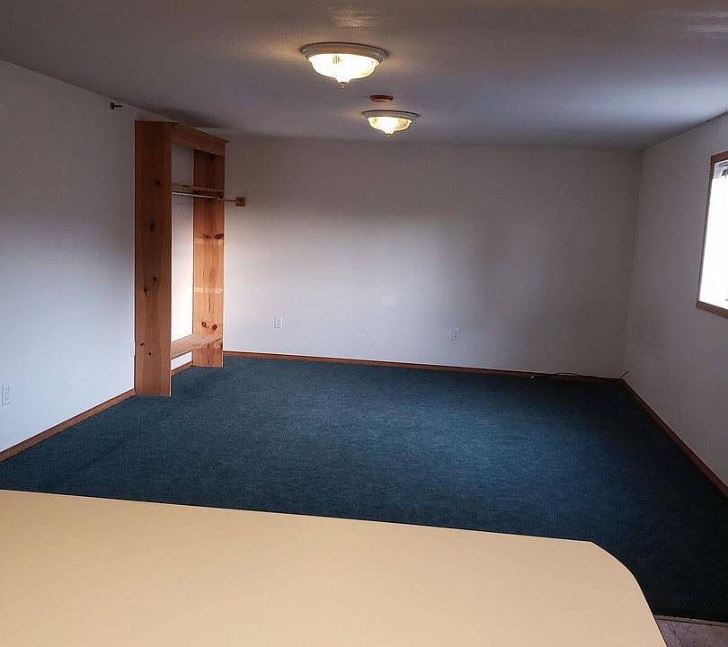 2nd image of 2334 Florence Ln