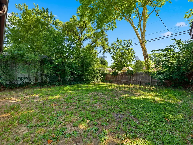 4546 S Osage St — Photo 4