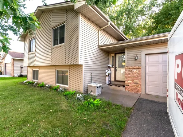 7733 Kentucky Ave N, Brooklyn Park, MN 55445