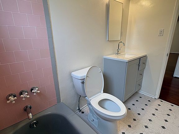 5th image of 7719 Hampton Ave APT 17