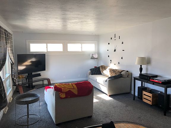 5th image of 845 W Avon Ln