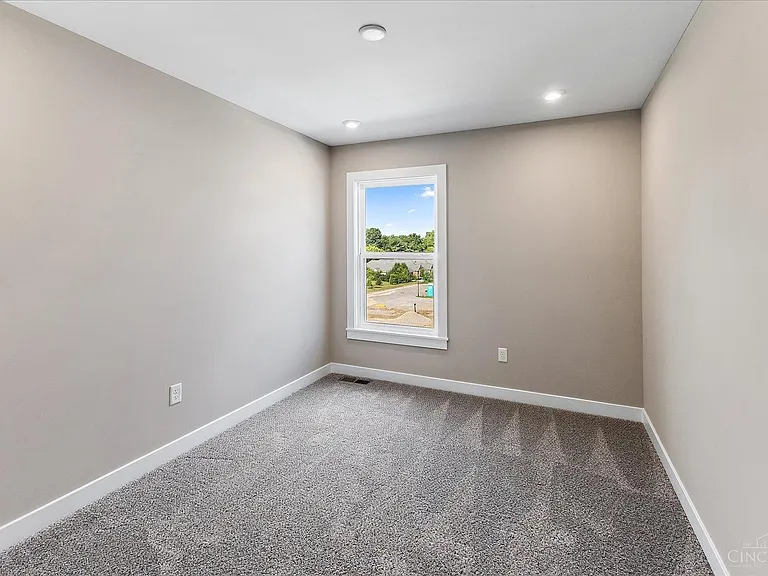 7254 Otley Dr — Photo 25