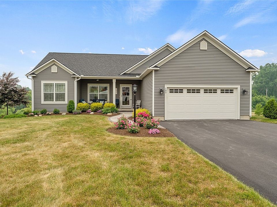 1st image of 102 Aqueduct Hill Dr