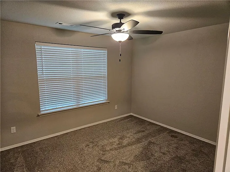 2489 N Brophy Ave — Photo 8