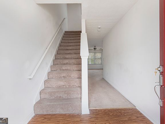 5th image of 504 Simpson Rd