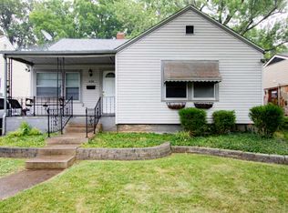 1052 S Thelma Ave, Springfield, MO 65807