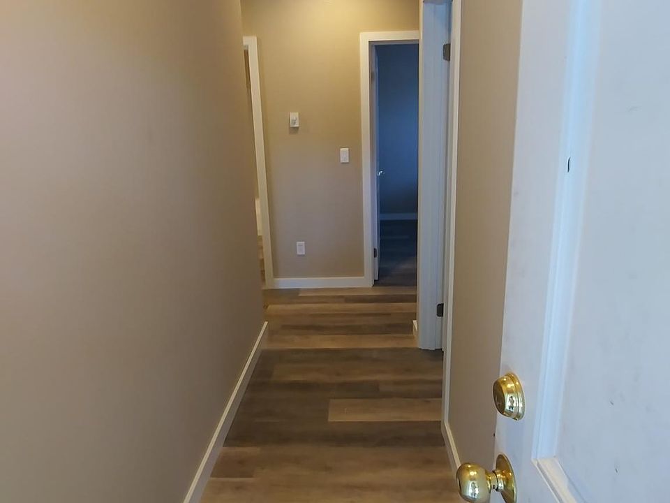 1st image of 14024 Midvale Ave N #101
