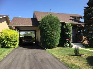 3412 W Temple Rd NE, Calgary, AB T1Y3A9