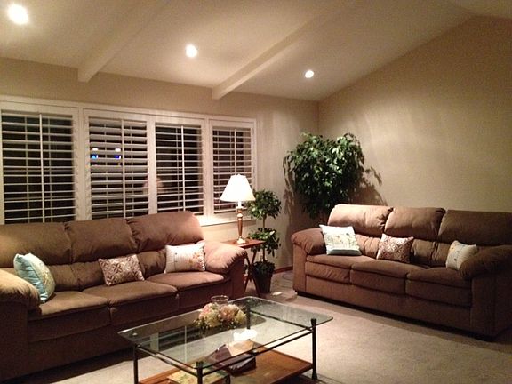 4th image of 1402 E Greenview Dr