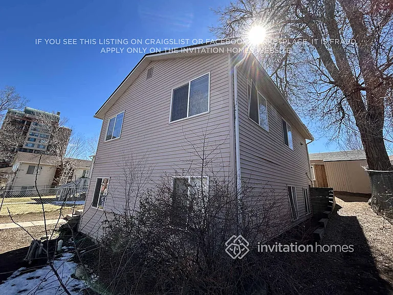 1850 W Mosier Pl — Photo 14