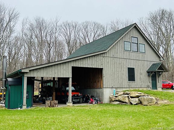 2nd image of 15 Woodland Ln