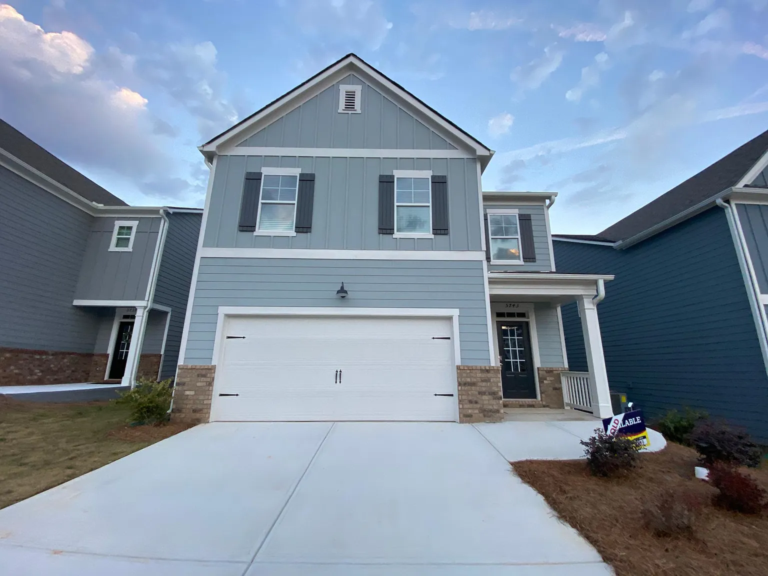 5 bed, 2382 sqft, $2,350 — Photo 1