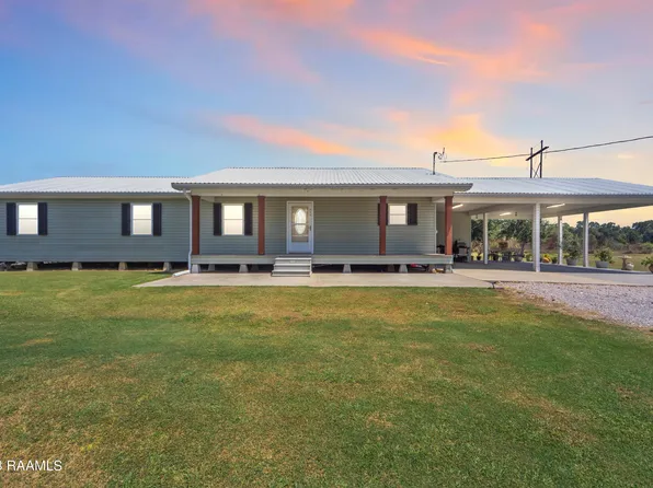 214 Tiger Dr, New Iberia, LA 70560