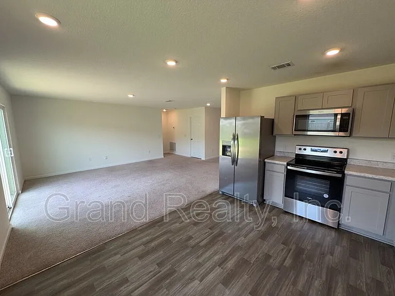4316 Jitterbug St — Photo 7