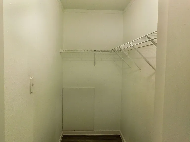 107 Varsity Dr — Photo 47
