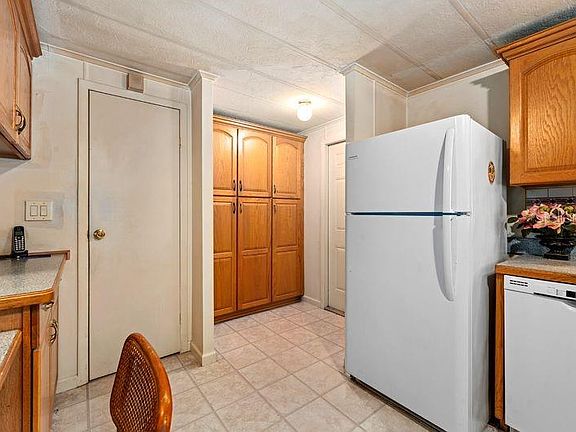 4th image of 9001 SHELDON WEST DRIVE