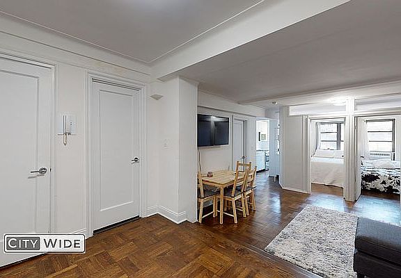 4th image of 137 E 38th St APT 1E