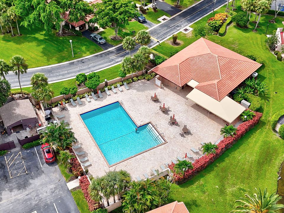 1st image of 9272 Vista Del Lago #28F