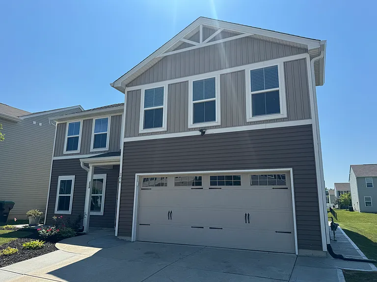 204 Dietz Dr — Photo 2