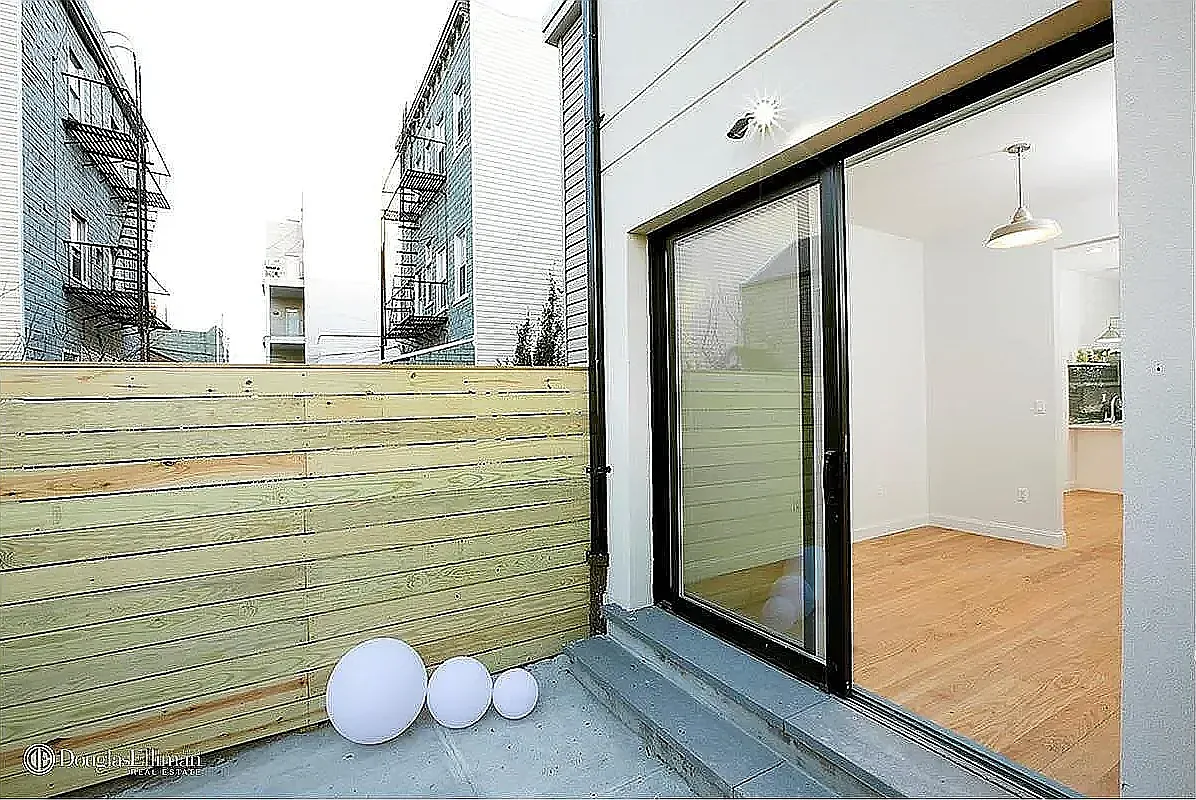 223 Devoe Street — Photo 2