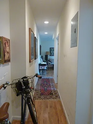 Rented by Chartwell Manhattan Realty | media 10