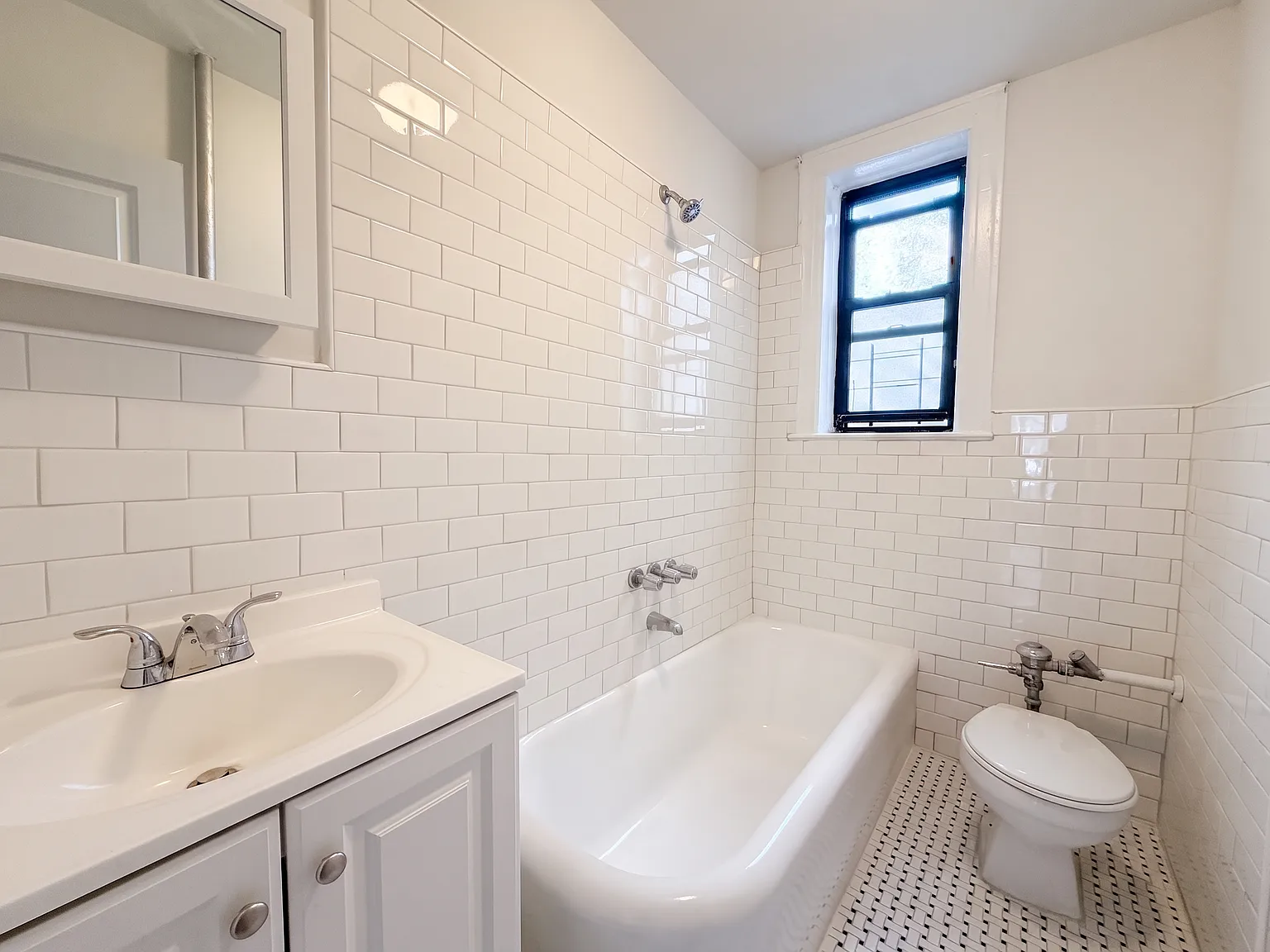 49 Mackay Place — Photo 4