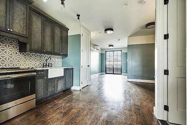 1st image of 61 Metropolitan Ave #306