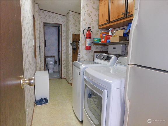 4th image of 11211 124th Street Ct E #52