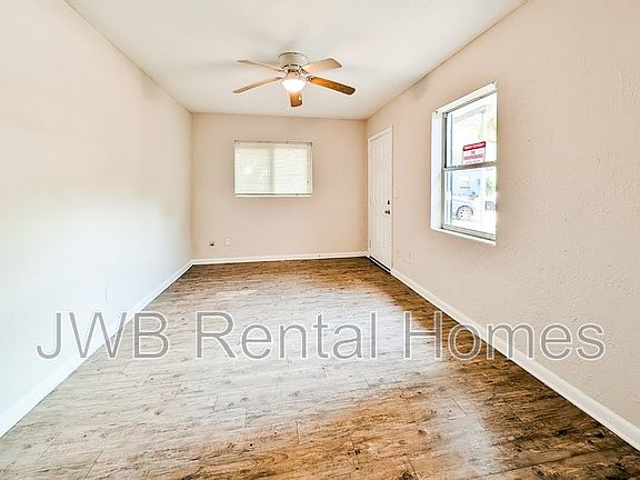 4th image of 1059 Glencarin St
