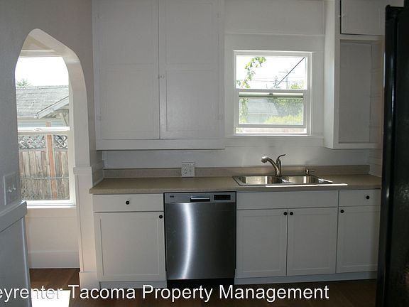 3rd image of 6441 S Puget Sound Ave
