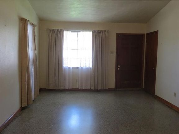 3rd image of 2120 N Turnbull Dr