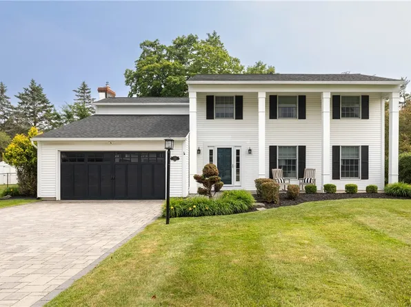 708 Standish Dr, Syracuse, NY 13224