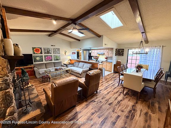 4th image of 311 Ll Davis Dr