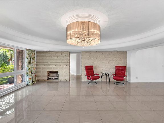 2nd image of 3057 NE 15th Avenue