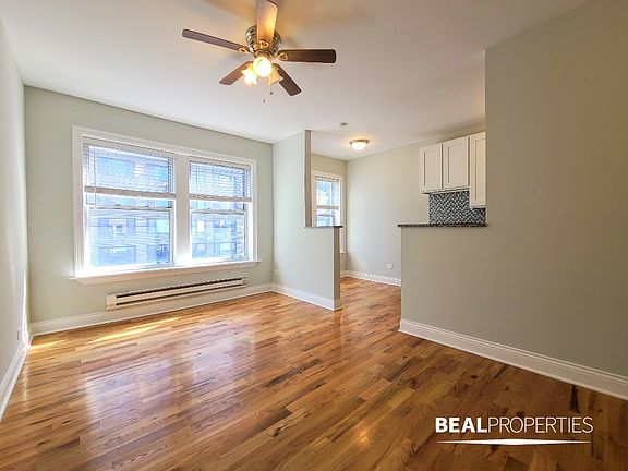 3rd image of 511 W Melrose St #511416