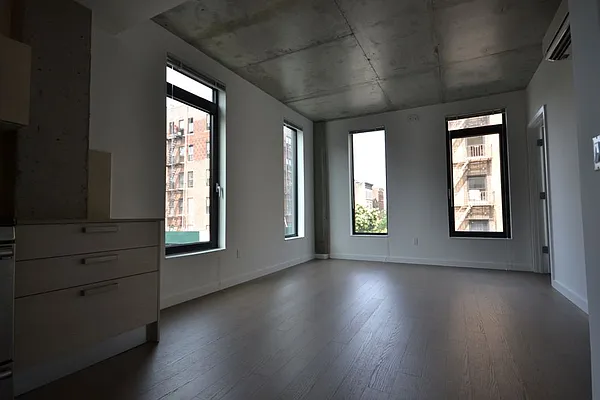 Rented by Bold New York | media 21