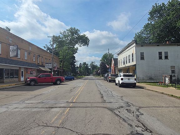 3rd image of 106 S Main St