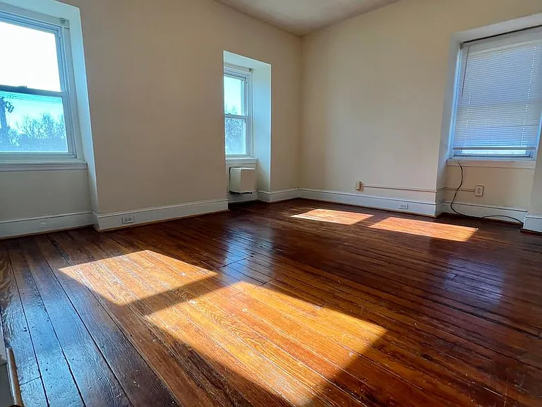 Powelton Ave 4007 — Photo 3