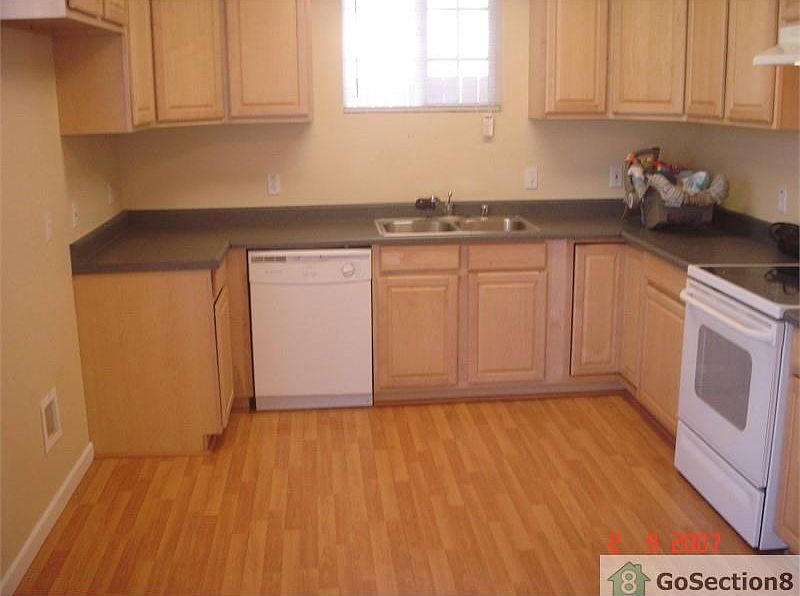 2nd image of 118 Tinker Way