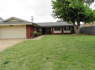 119 N Briarwood St, Yukon, OK 73099