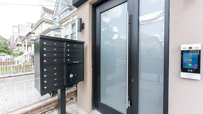 Rented by Aron Fried, LREB | media 2