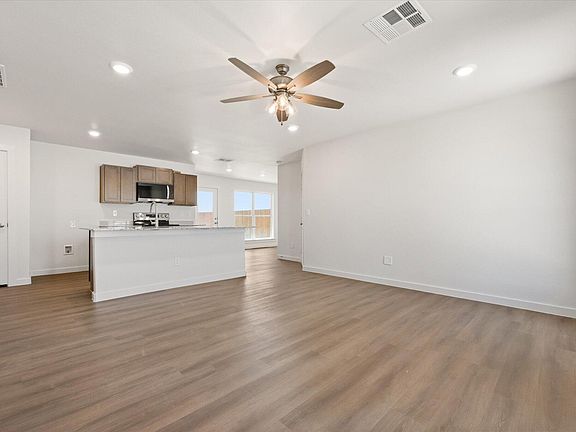 3rd image of 7421 64th St