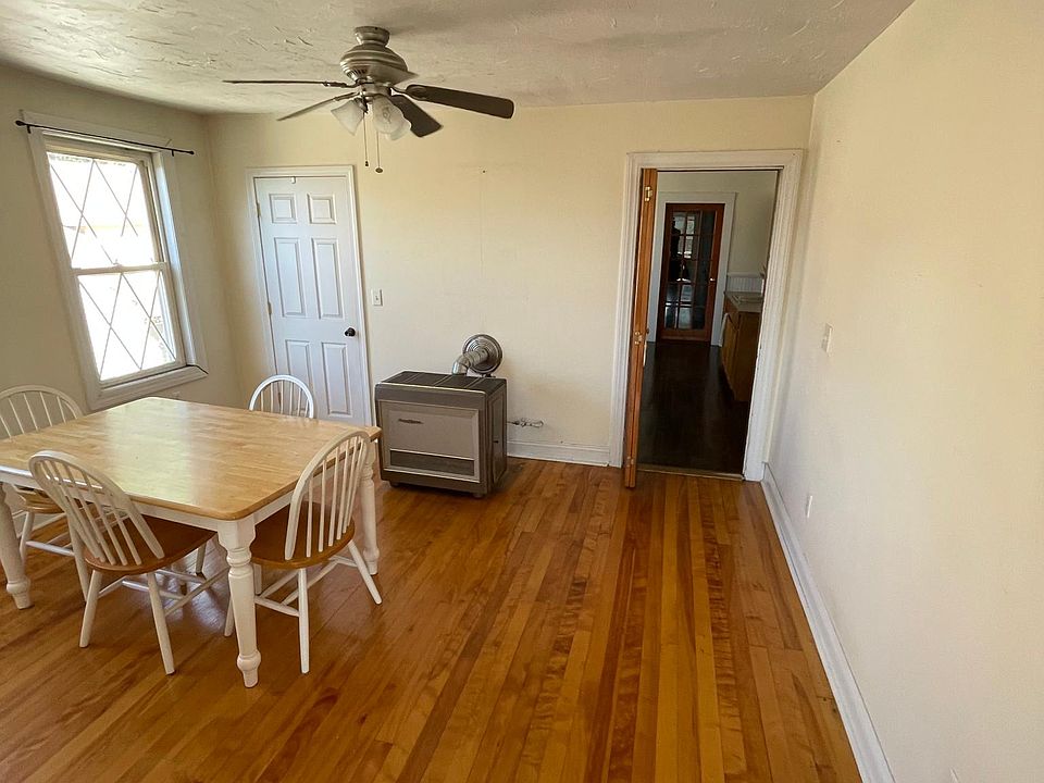 2nd image of 129 Plantation St #3