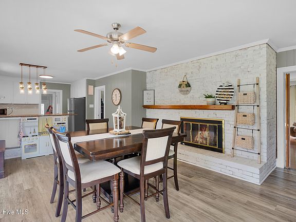 4th image of 1912 Greenbriar Road