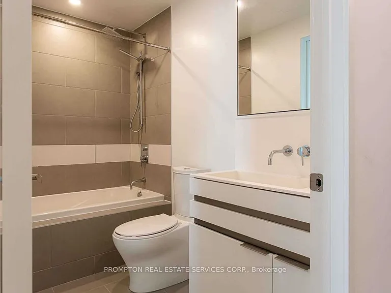 197 Yonge St #3511 — Photo 8