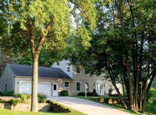 2009 Valkyrie Dr NW, Rochester, MN 55901